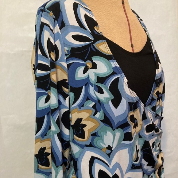 3/4" Sleeve Wrap Style with Tropical Sarong Front Ruching with built in camisole - Picture 14 of 15